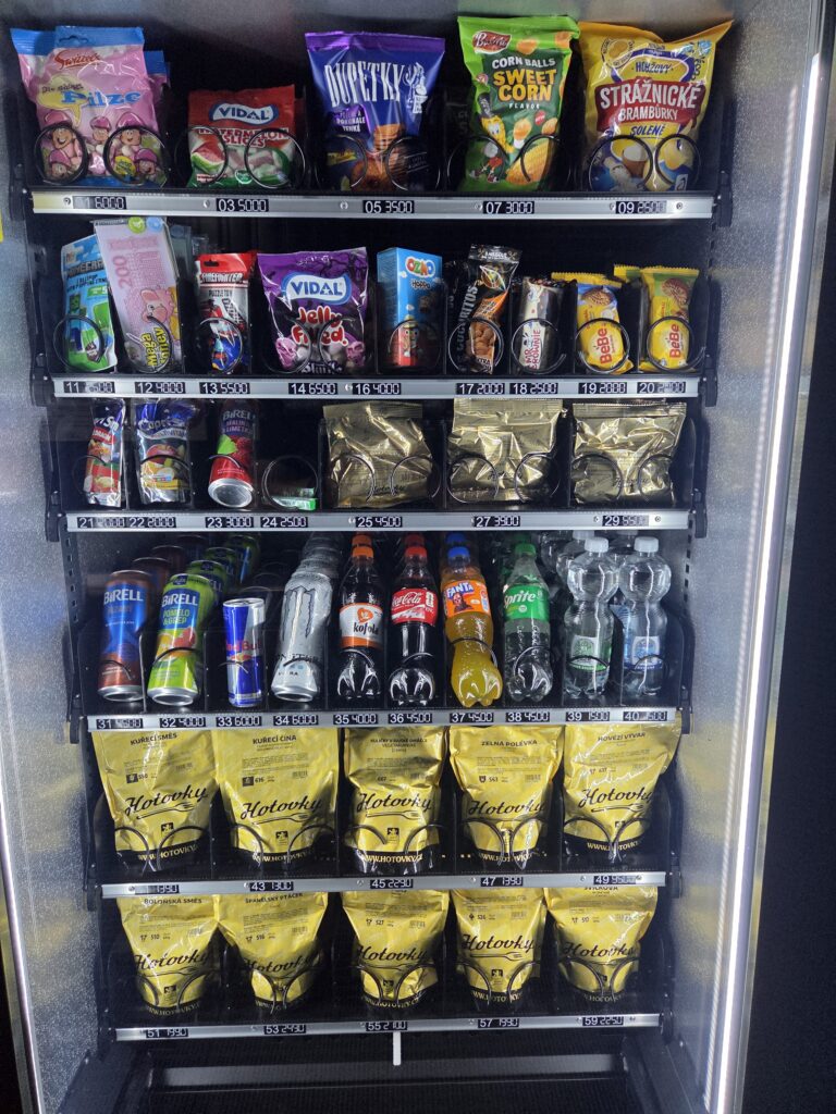 Automat s drobným občerstvením